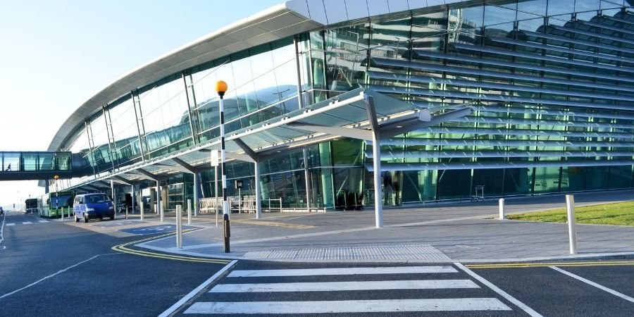 las lineas de Cómo Ir del Aeropuerto de Dublín al Centro
